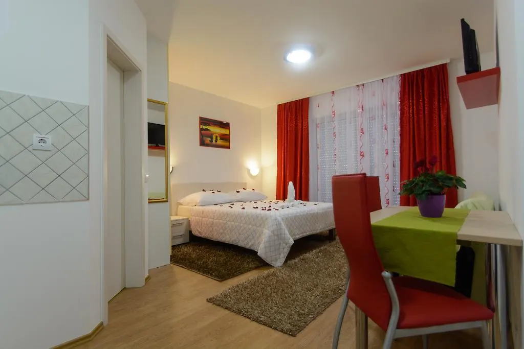 Apartments Mijo Trogir