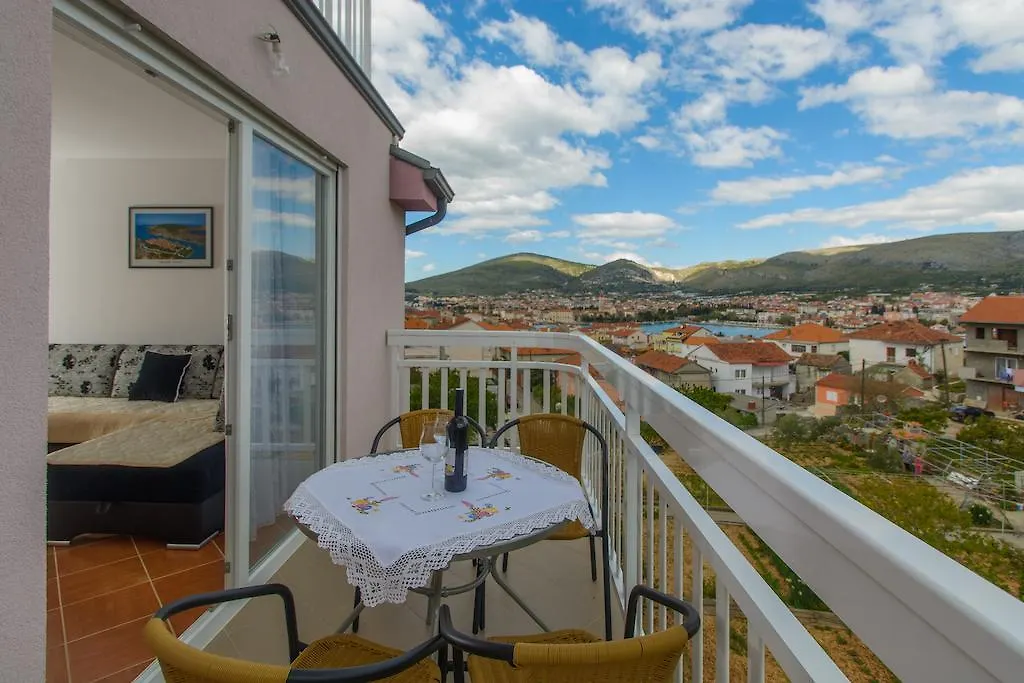 Apartments Mijo Trogir