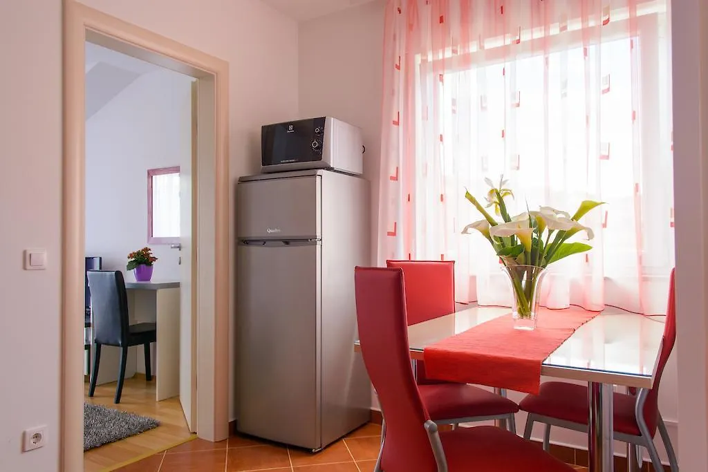 Apartments Mijo Trogir